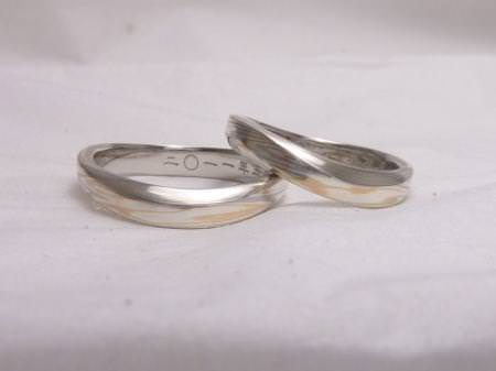 http://www.mokumeganeya.com/blog/customer/assets_c/2011/08/110731木目金の結婚指輪　銀座店002-thumb-450x337-9702.jpg